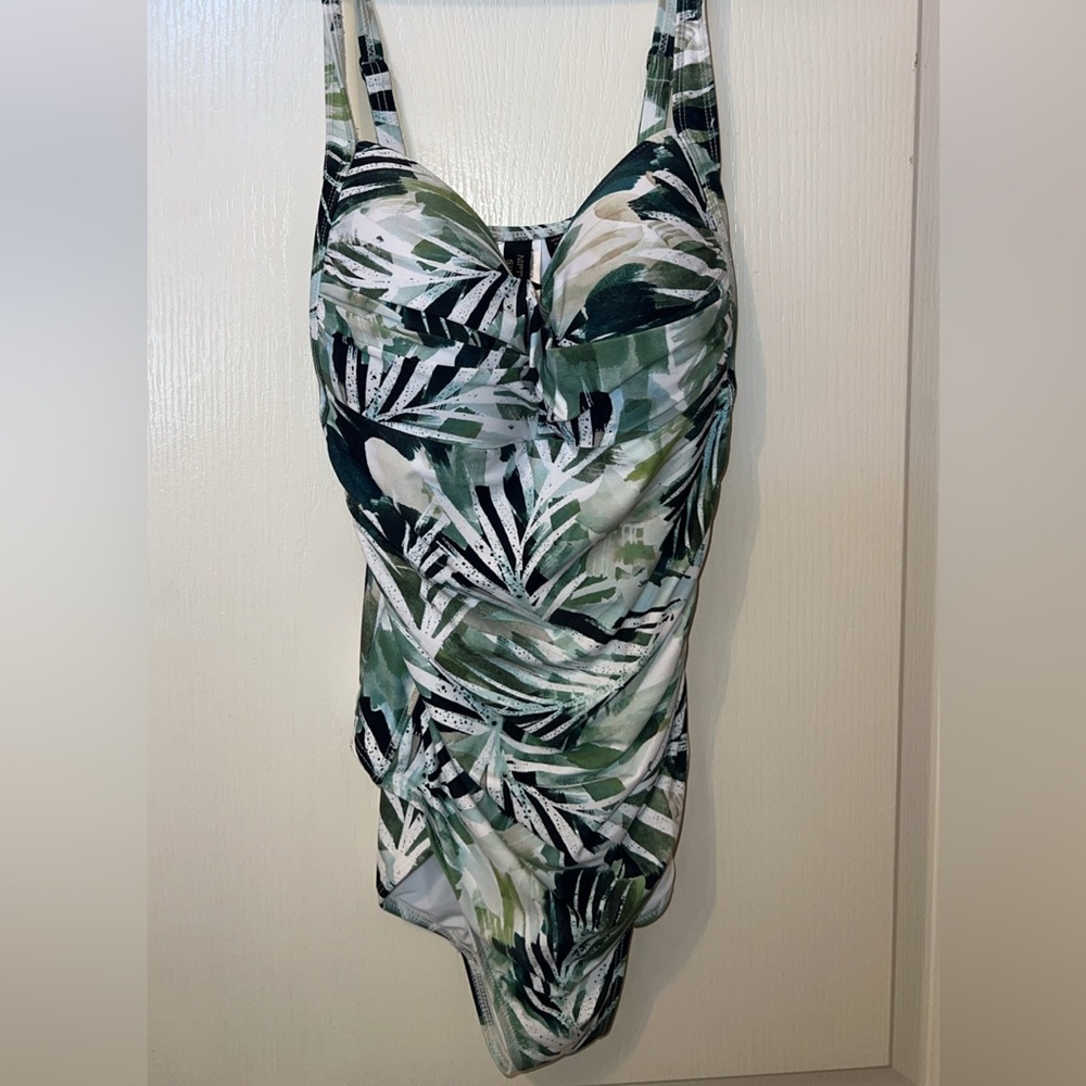 Tropical Green Leaf Ruched Tankini Top